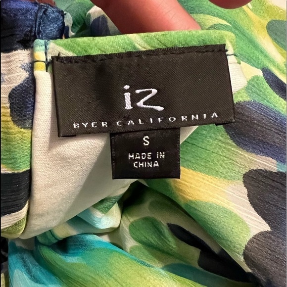 ⭐️IZ,Buyer California,Vibrant,Fun,Funky & Fabulous..Live Summer in Color! Size S - Picture 2 of 11